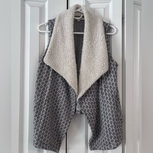 LOFT Black and White Textured Vest